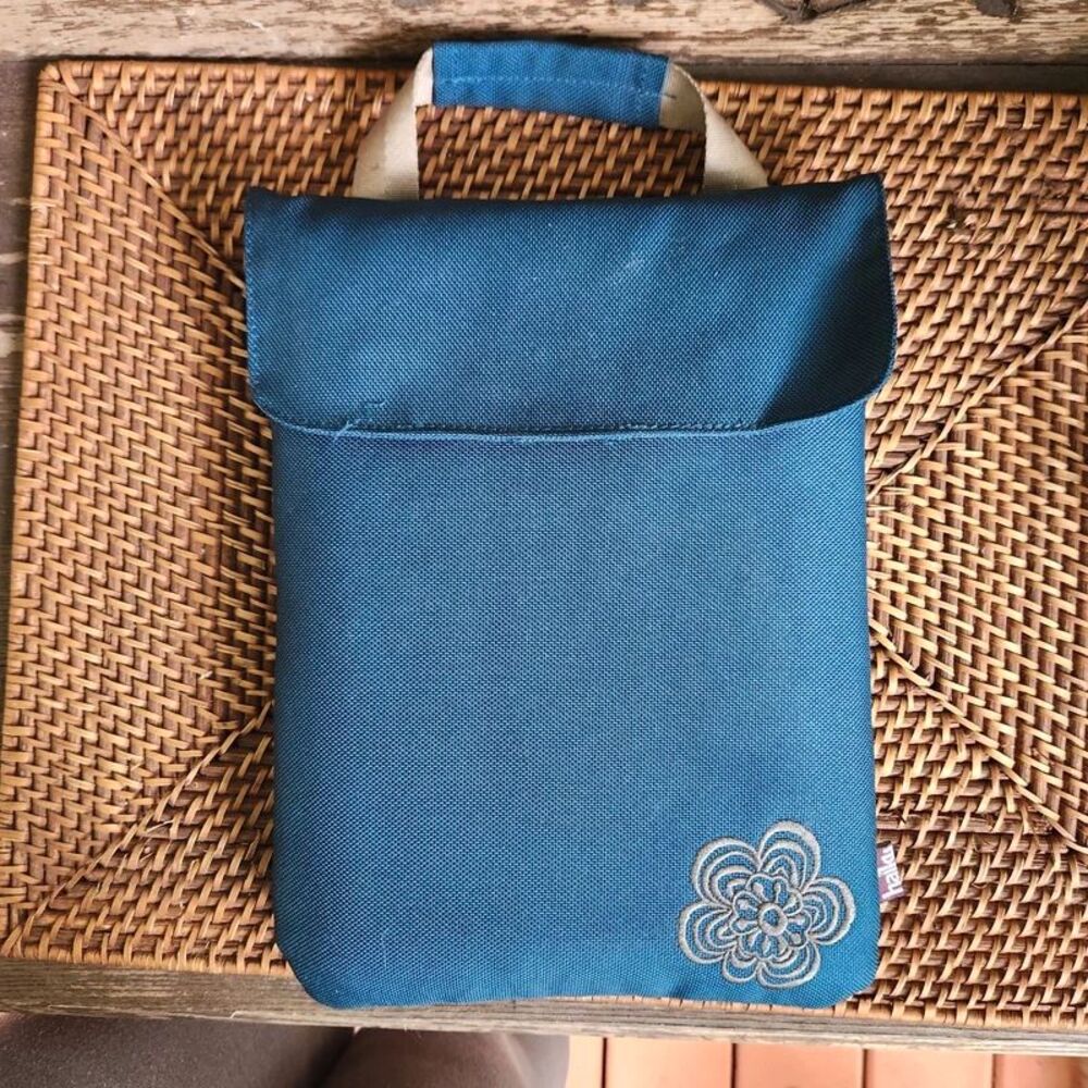 Haiku Navy Kindle Bag, Cushioned 11-12" Tablet Pouch, Attach Carrier, Japanese